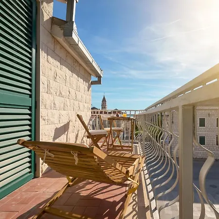 Zora Apartmán