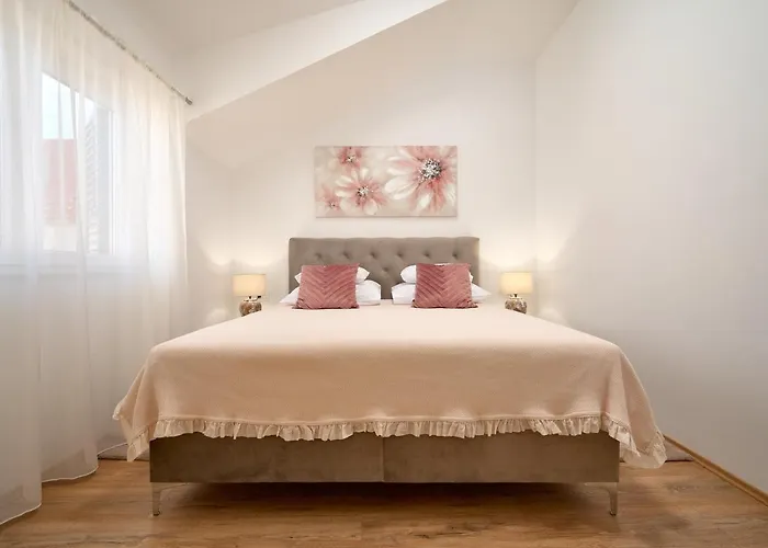 Zora Apartmán *