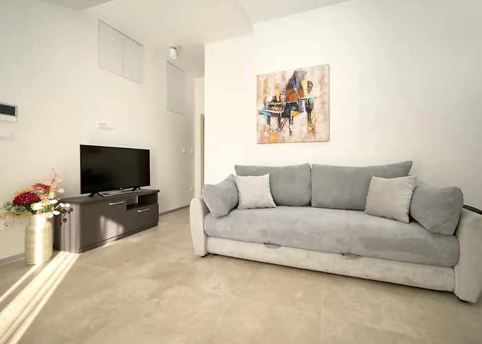 Zora Apartmán *