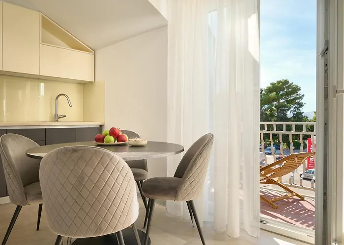 Zora Apartmán *